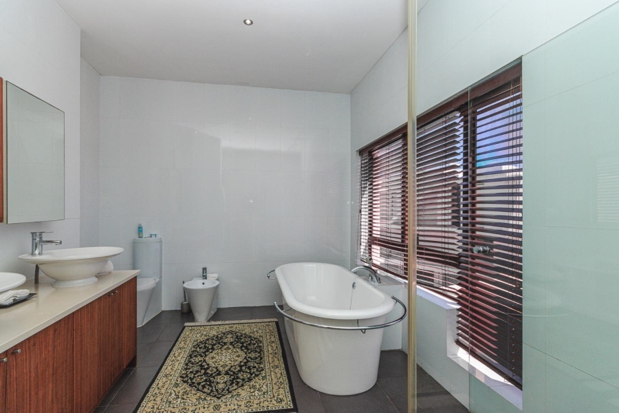 8 Bedroom Property for Sale in Sunset Beach Western Cape